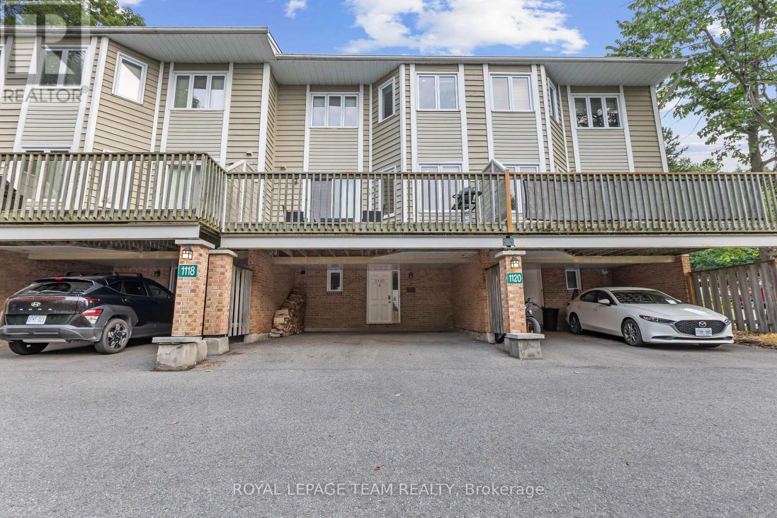 1120 Chimney Hill Way, Ottawa, ON K1J 8Z6