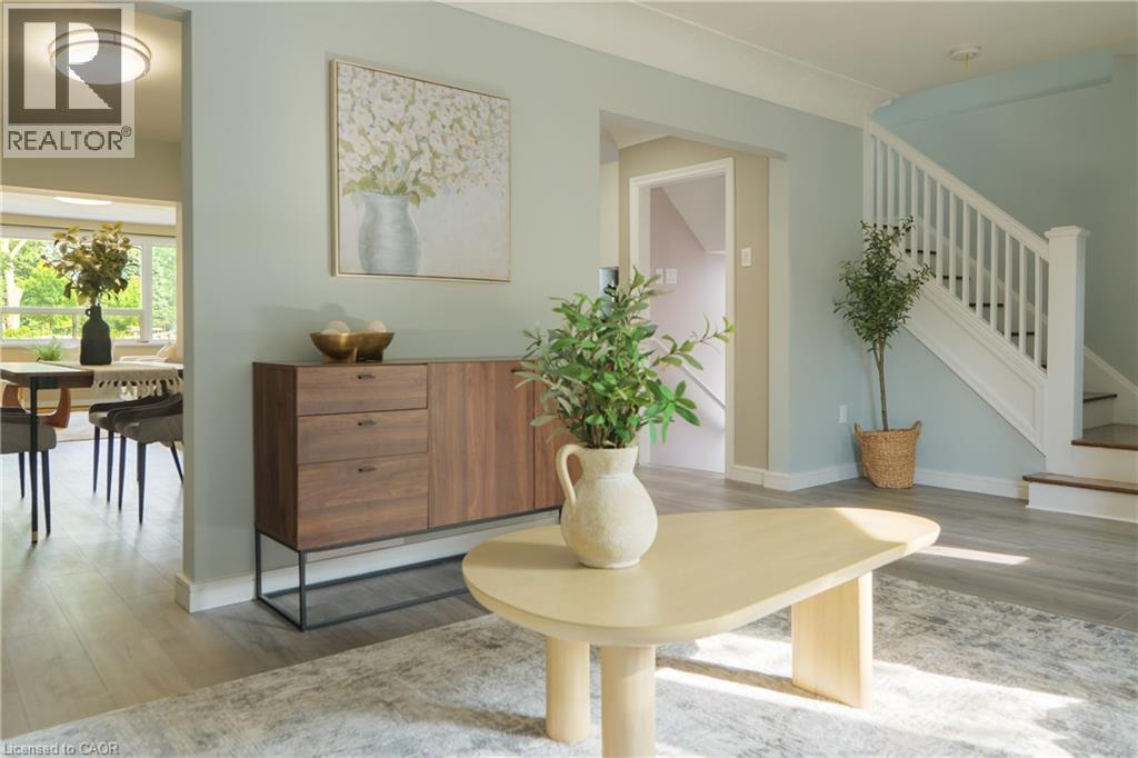 39 Cloverhill Rd, Hamilton, ON L9C 3L6
