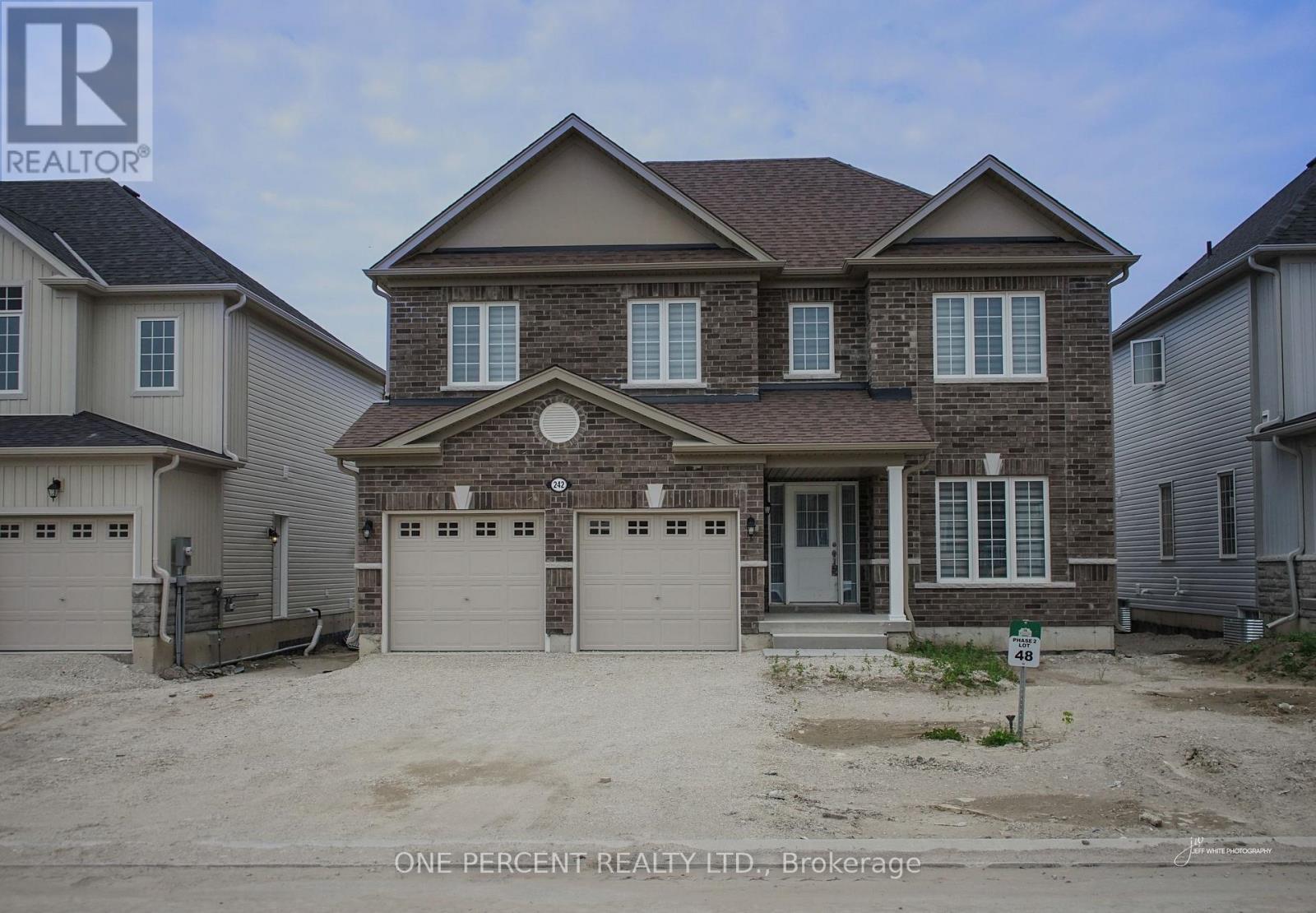 242 Springfield Cres, Clearview, ON L0M 1S0