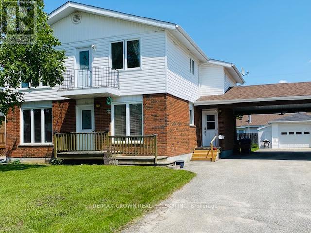 11 Kennedy Ave, Kapuskasing, ON P5N 1M1
