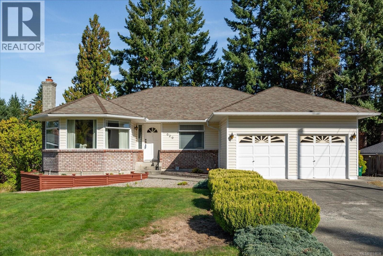 629 Dogwood Rd, Qualicum Beach, BC V9K 1A9