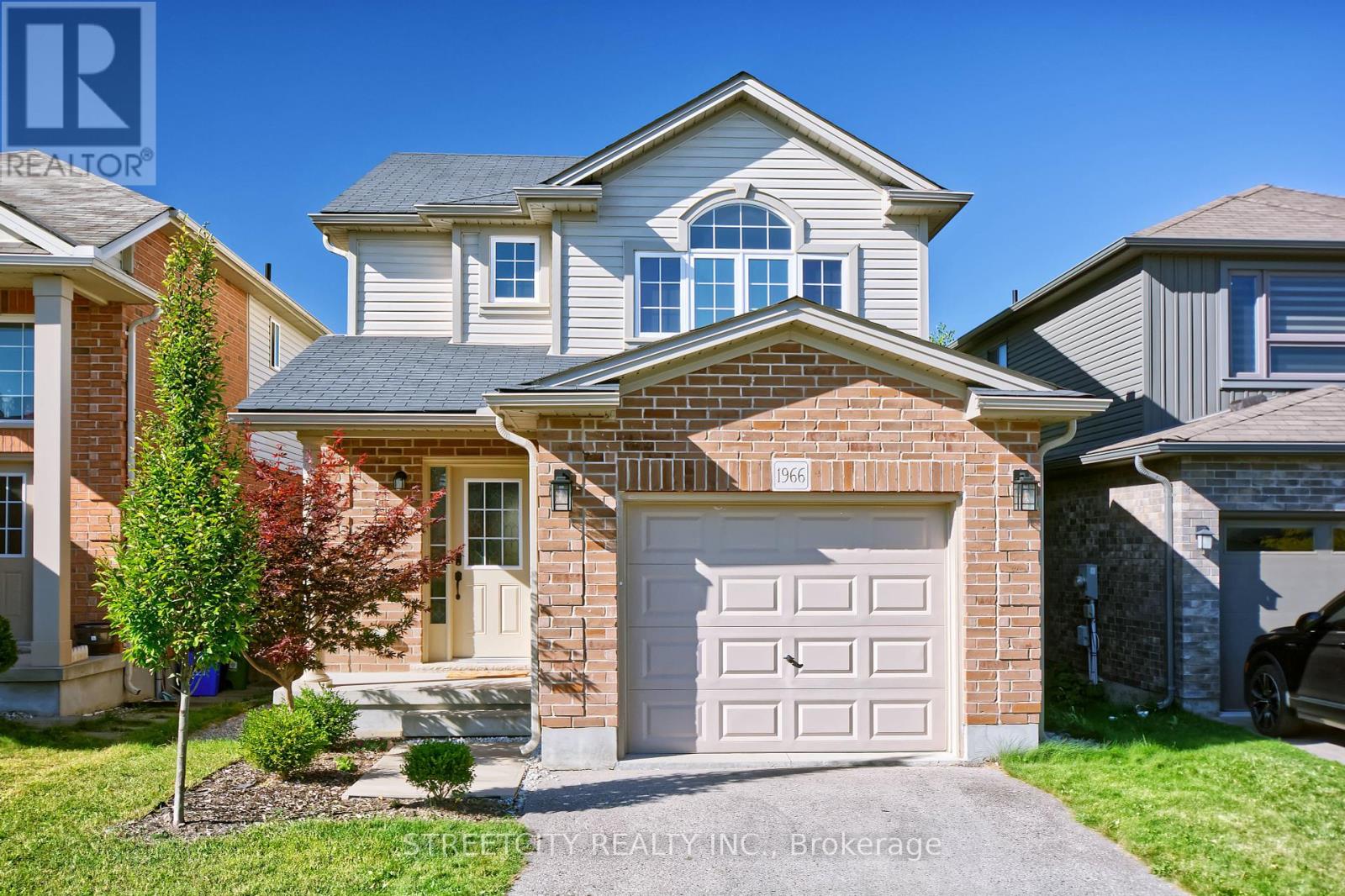 1966 Foxridge Cres, London, ON N6G 5B4