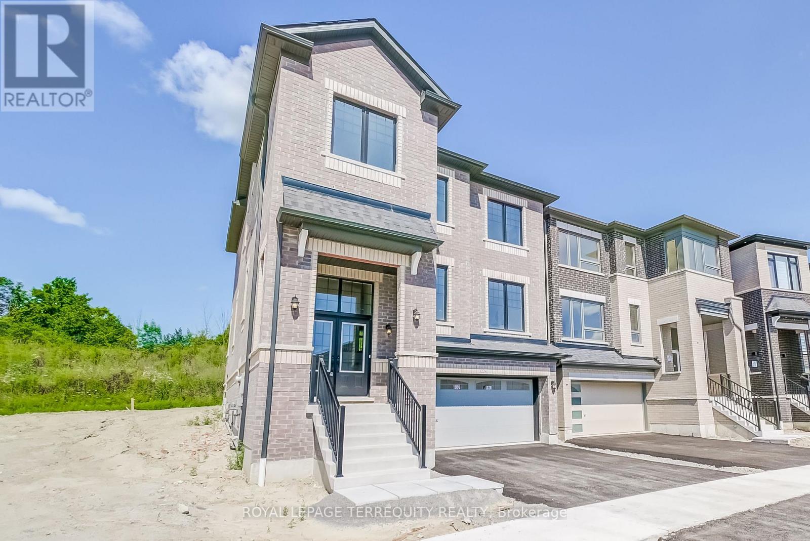 1224 Talisman Mnr, Pickering, ON L1X 0R9