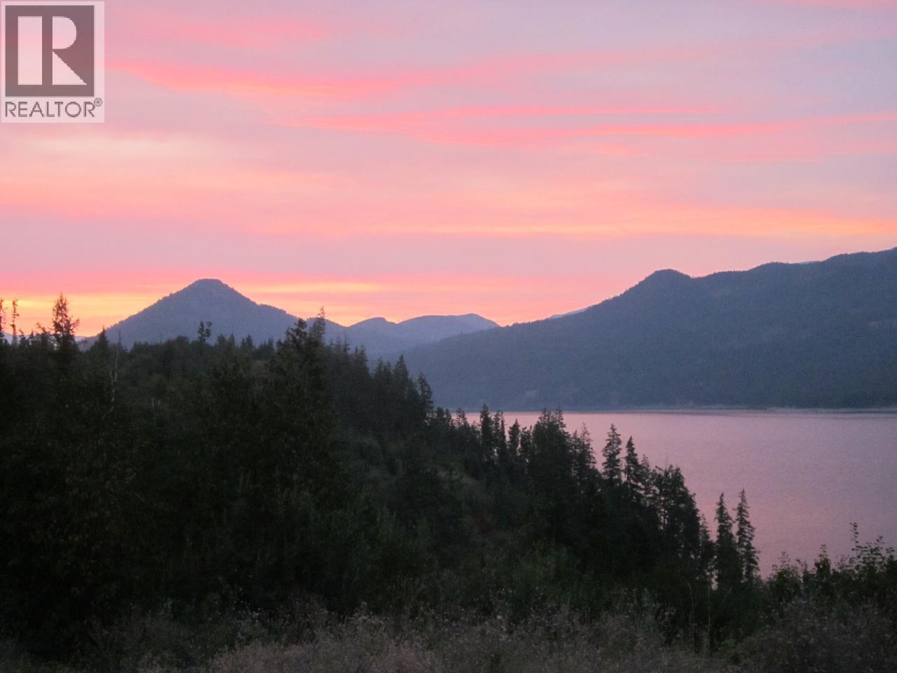 200 Lower Arrow Lk, Castlegar, BC V1N 4V8