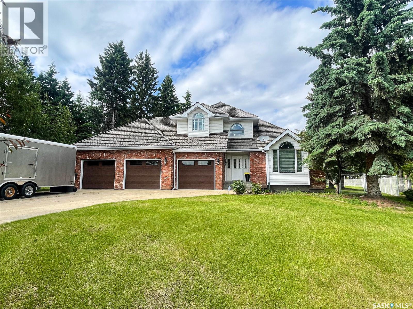 2 Evergreen Estates Dr, Meadow Lake, SK S9X 1G3
