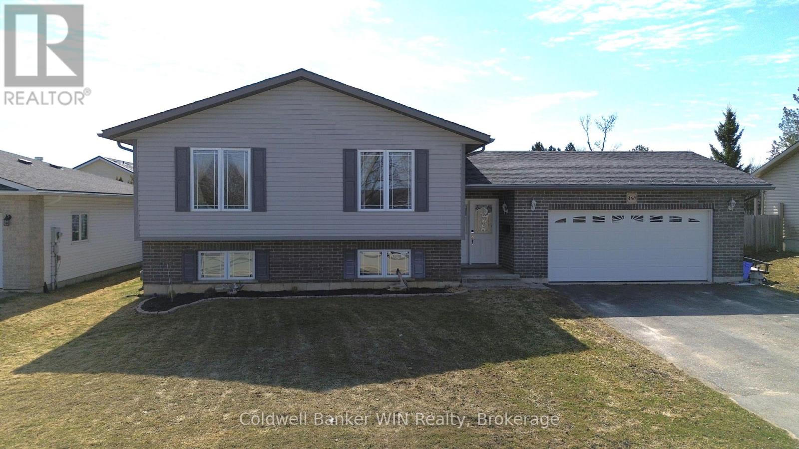 460 King St E, Wellington North, ON N0G 2L2