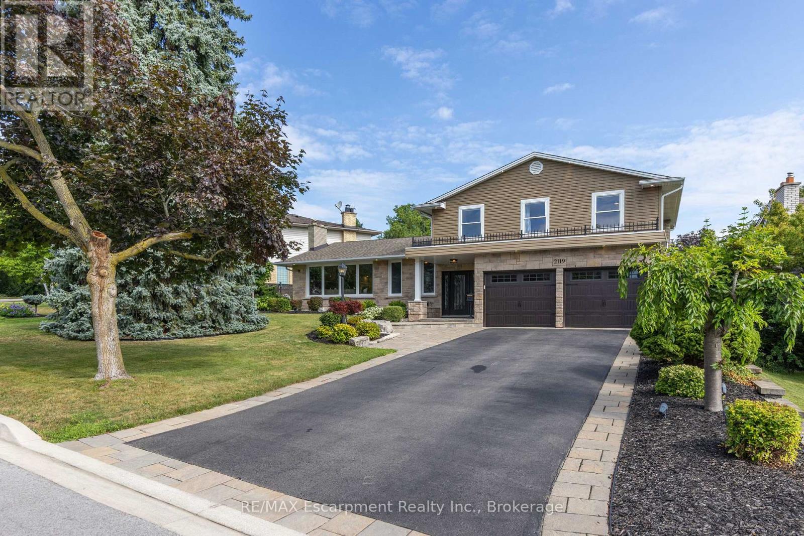 2119 Agincourt Cres, Burlington, ON L7P 1P3