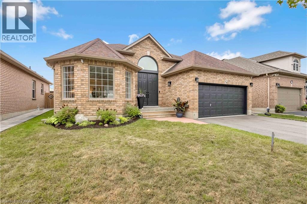 29 Casson Ln, Brantford, ON N3R 7Z5