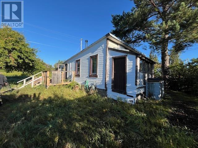 390 Balsam St, Thunder Bay, ON P7A 5P3