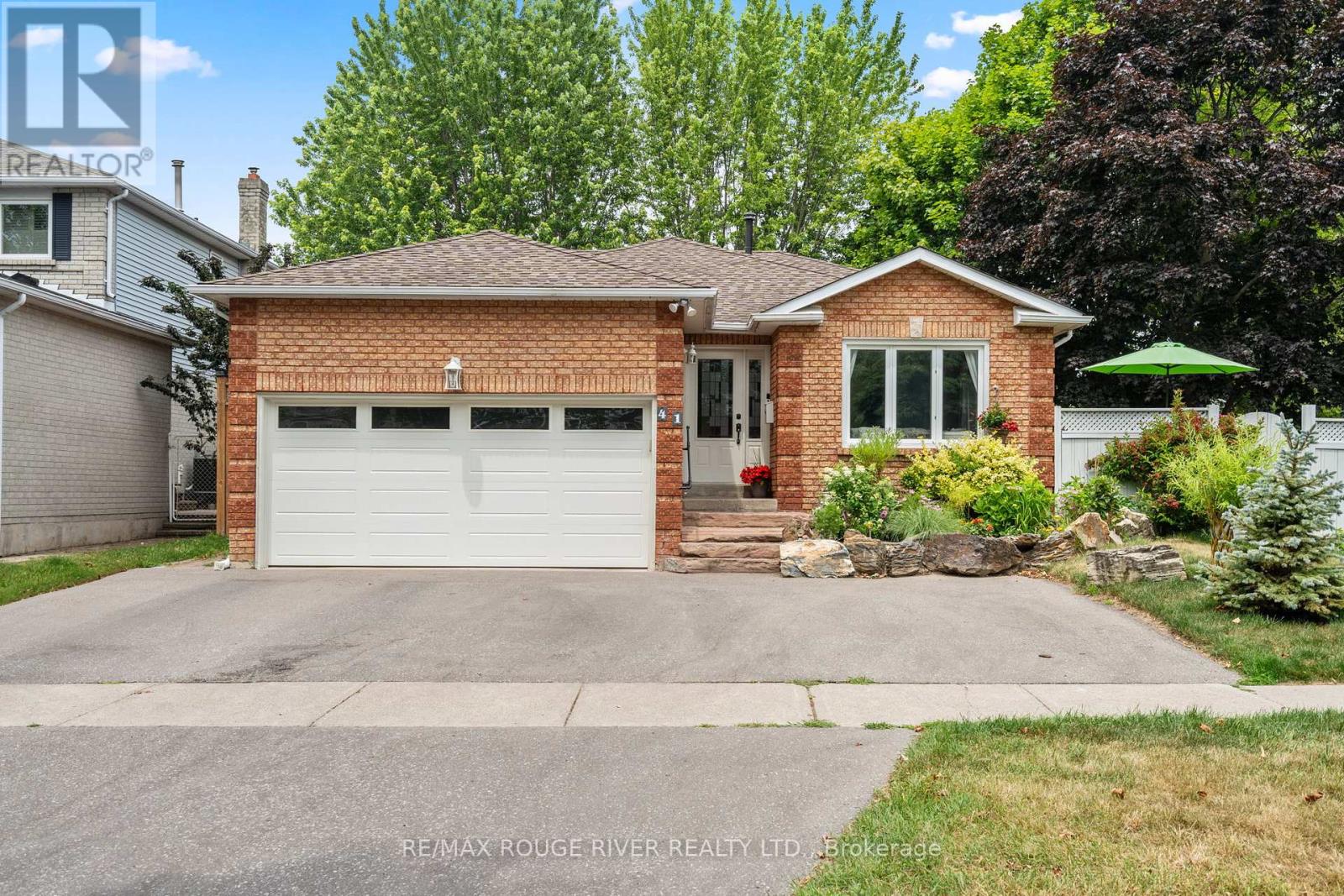 41 Peachtree Cres, Clarington, ON L1C 4K8