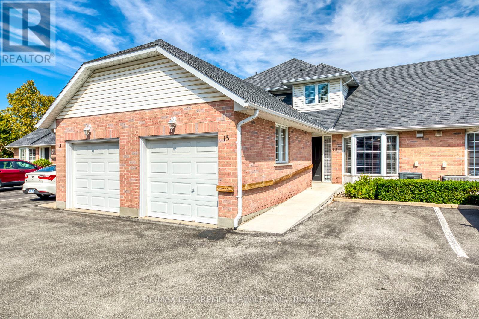 15 2435 Woodward Ave, Burlington, ON L7R 1V2