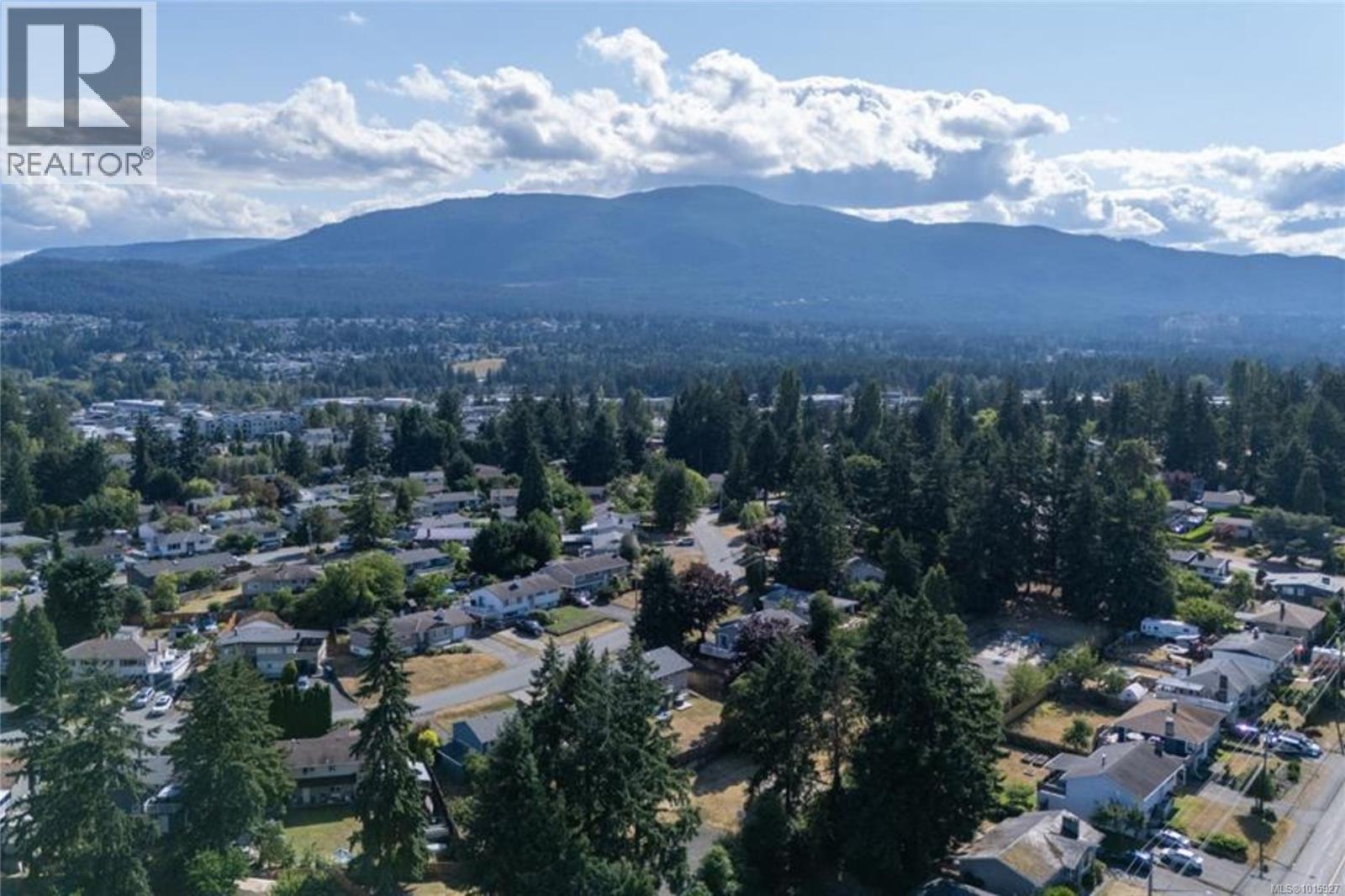 1756 Meredith Rd, Nanaimo, BC V9S 2M4