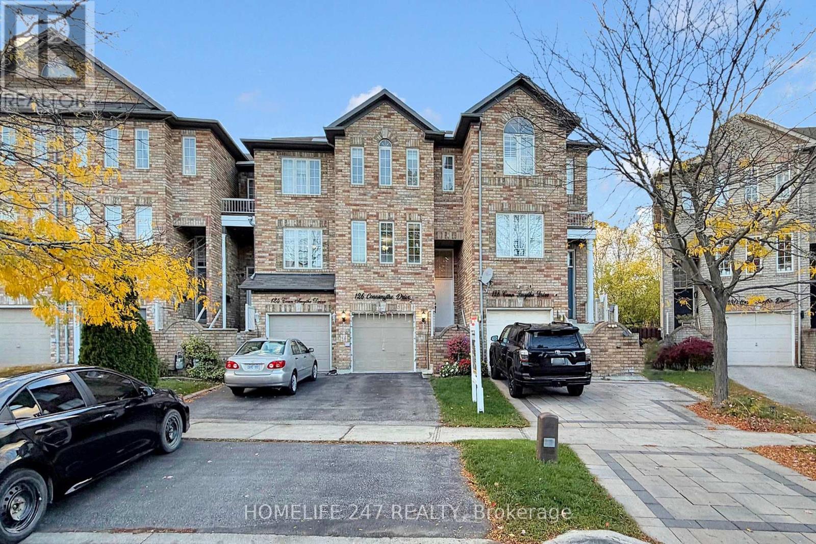 126 Conn Smythe Dr, Toronto, ON M1J 3P5