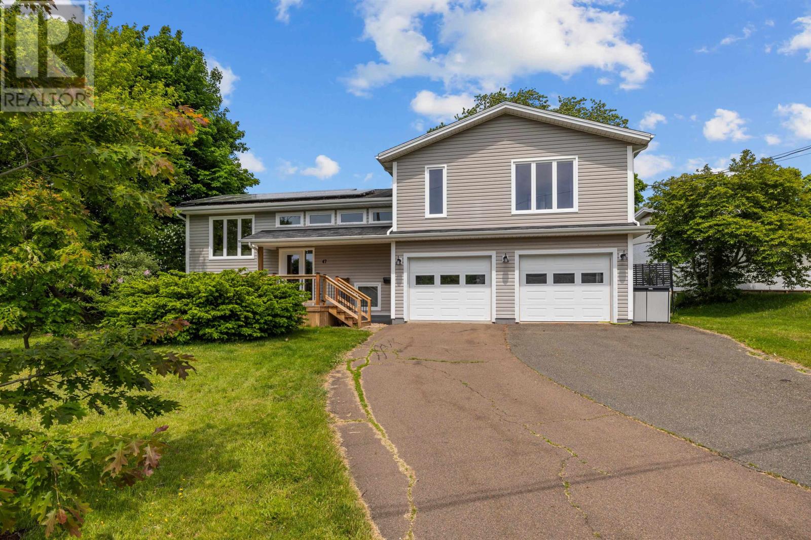 47 Admiral St, Charlottetown, PE C1A 2C5