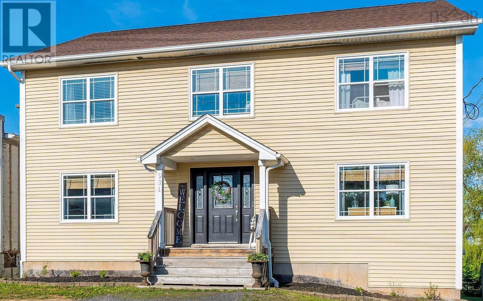 931 King St, Windsor, NS B0N 2T0