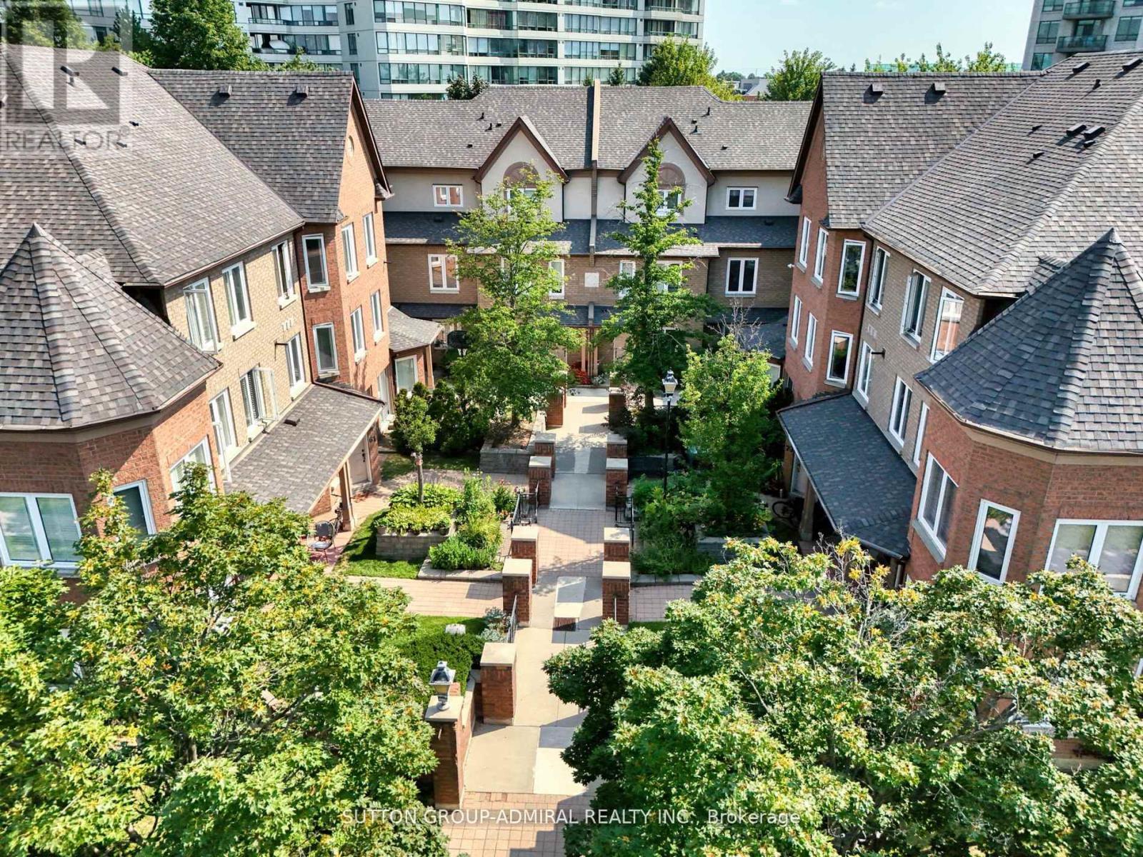 67 735 New Westminster Dr, Vaughan, ON L4J 7Y9
