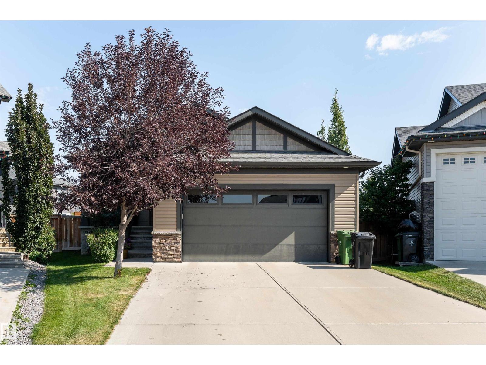 18 Elm St, Fort Saskatchewan, AB T8L 0R8