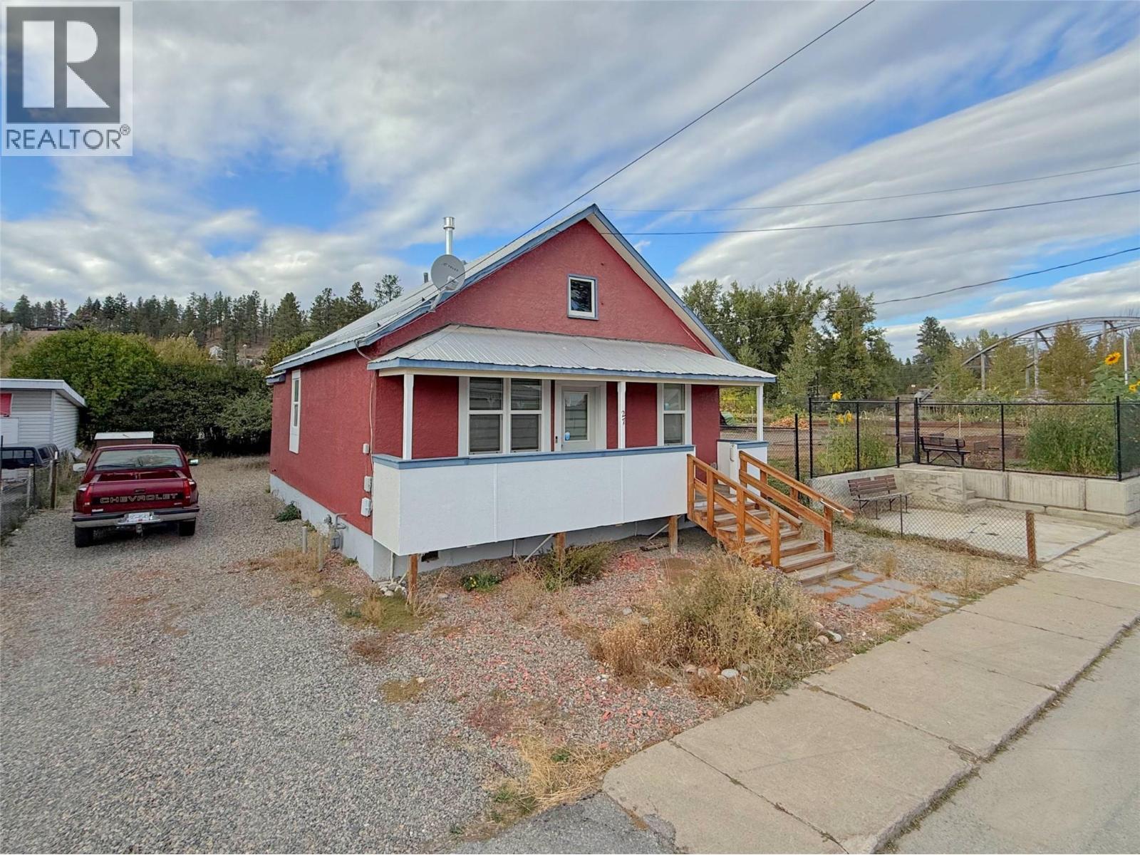 27 Fenchurch Ave, Princeton, BC V0X 1W0
