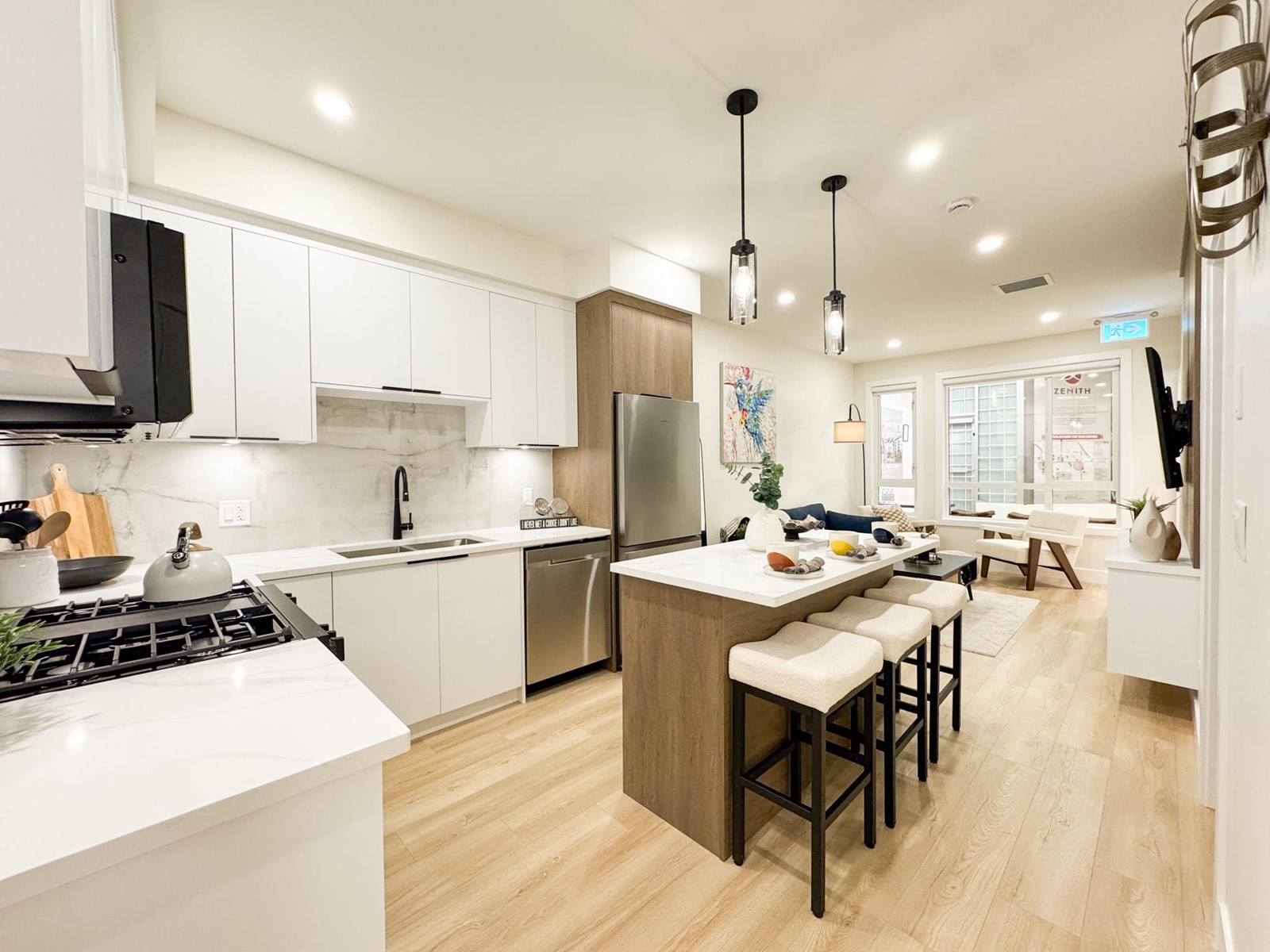 14295 103a Avenue Unit 309, Surrey, BC V3T 1T1
