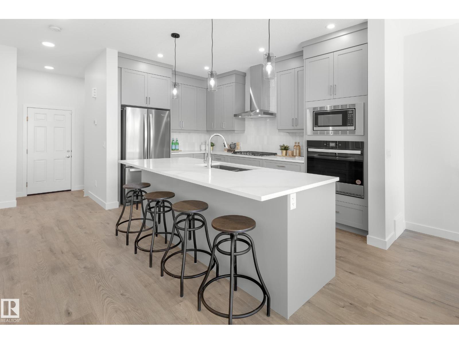 305 Paterson Li SW, Edmonton, AB T6W 5K8