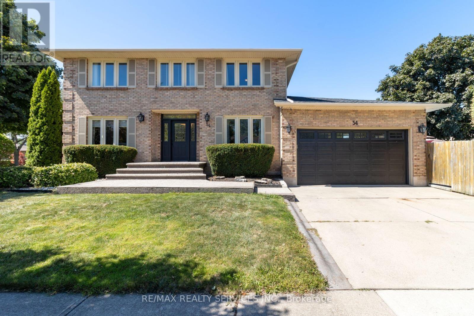 54 Audubon St N, Hamilton Stoney Creek Mountain, ON L8J 1J3