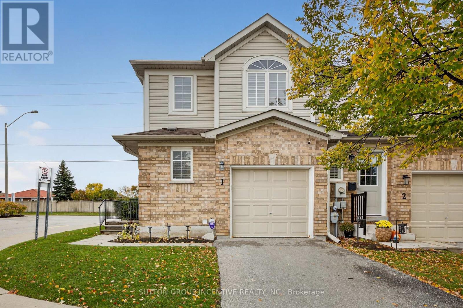 1 430 Mapleview Dr E, Barrie, ON L4N 0R9