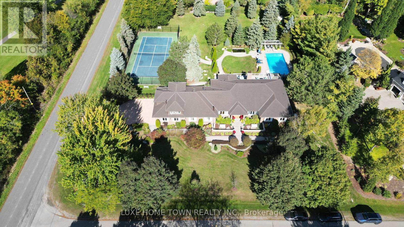2 Prince Rupert Dr, Clarington, ON L1E 1Z4
