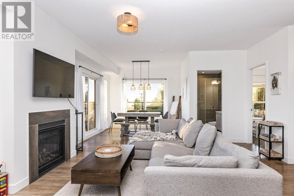 710 School Road Unit 205, Gibsons, BC V0N 1V9