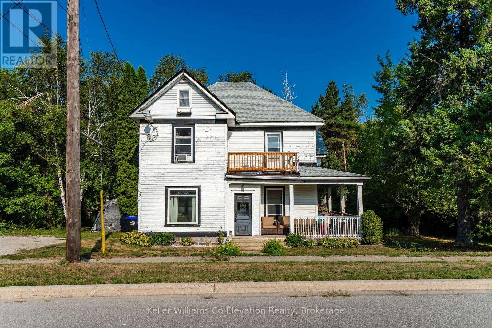 38 Richard St, Tay, ON L0K 2A0