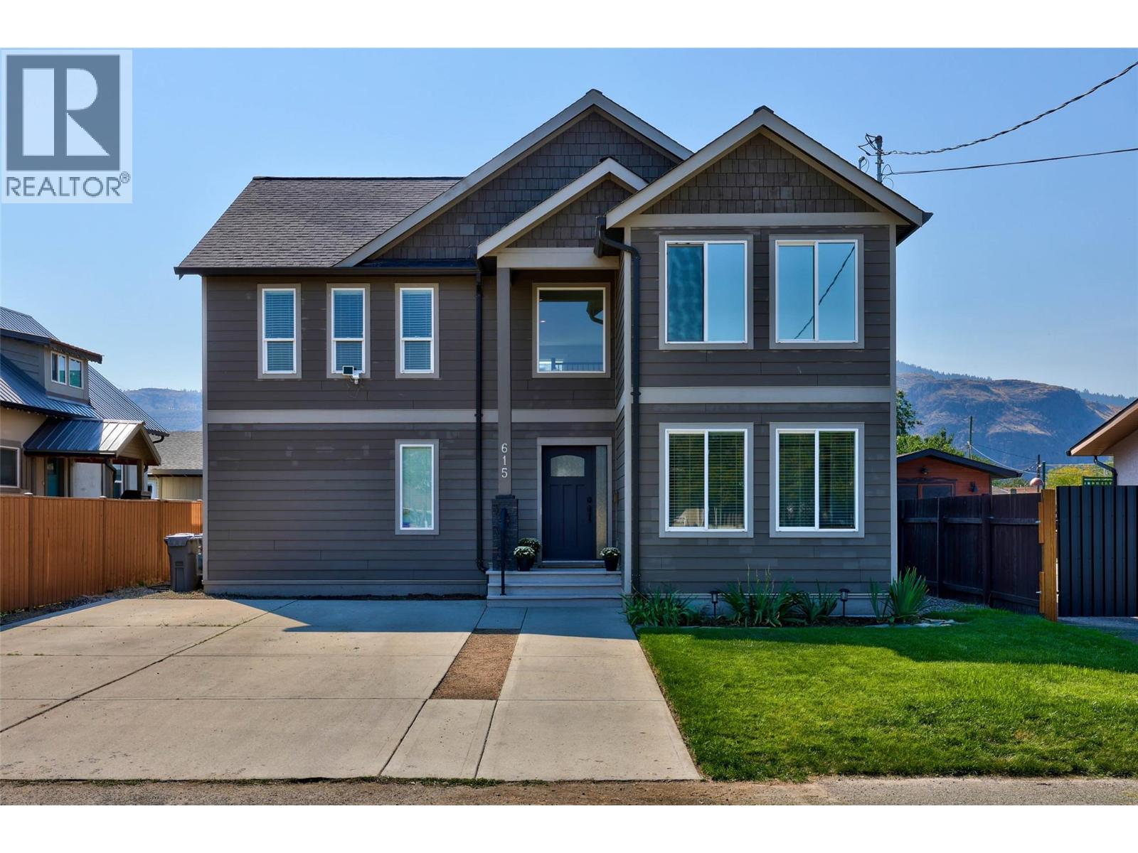 615 Rose Ave, Kamloops, BC V2B 3T4