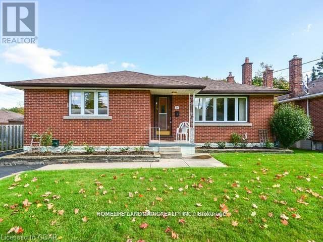 21 Louisa Dr, Guelph, ON N1E 4T4