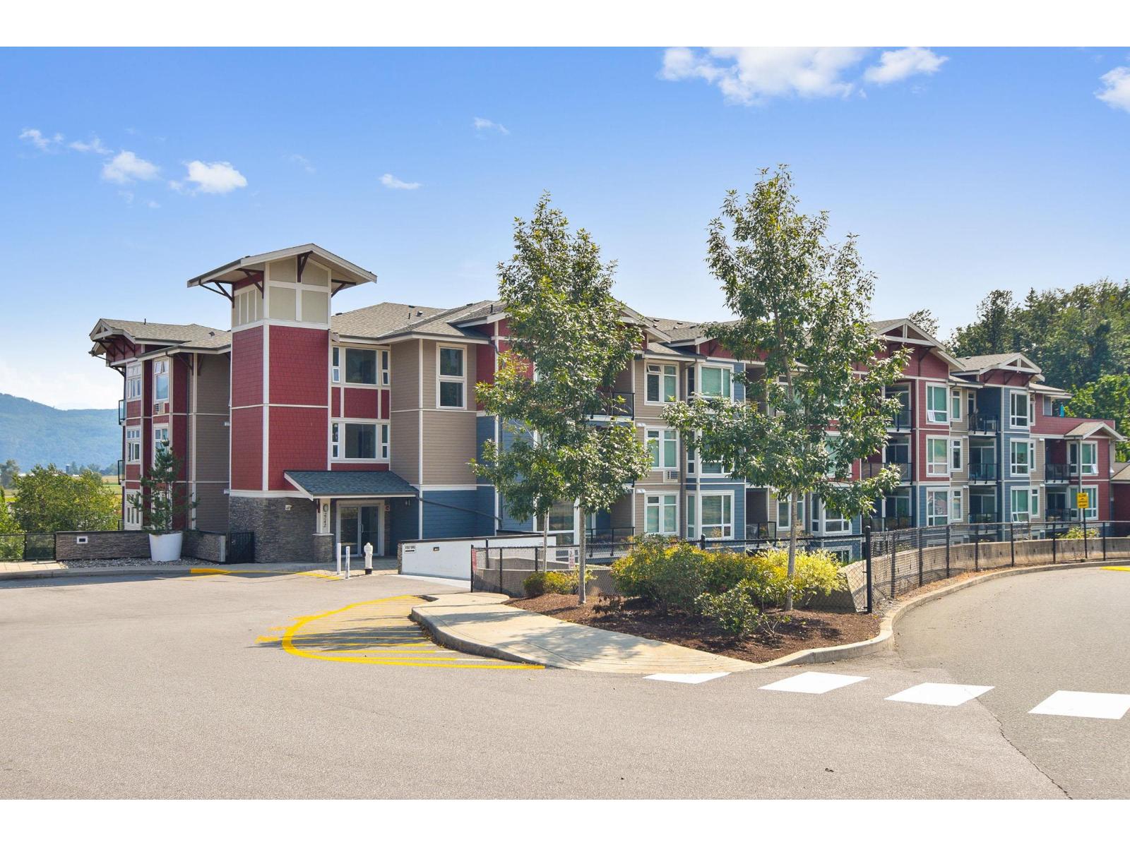 2242 Whatcom Road Unit 410, Abbotsford, BC V3G 0G3