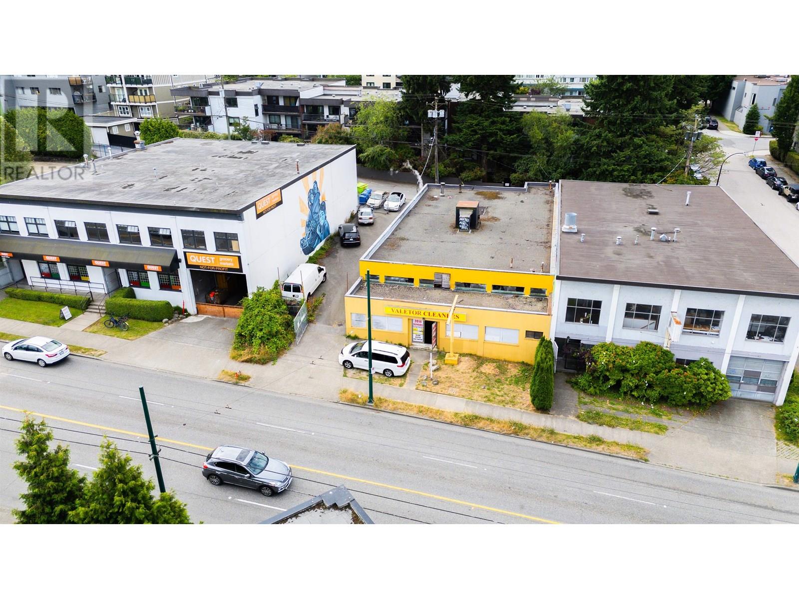 2014 Dundas St, Vancouver, BC V5L 1J4