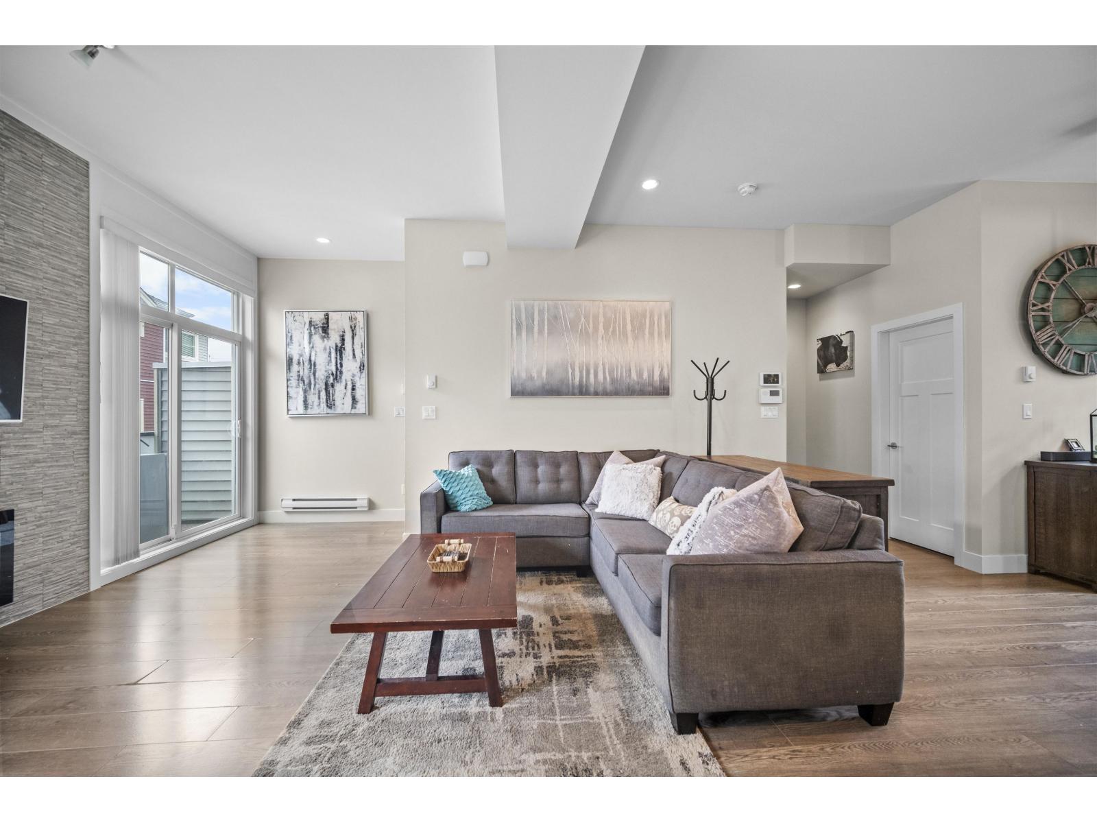 6945 185 Street Unit 12, Surrey, BC V4N 6N4