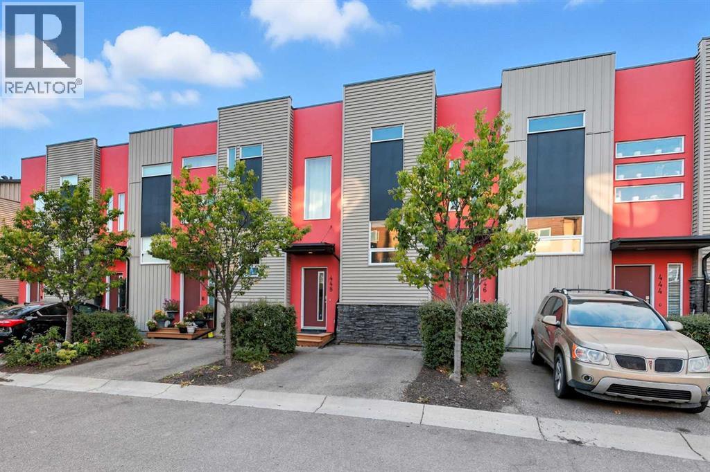 448 Covecreek Cir NE, Calgary, AB T3K 0W6