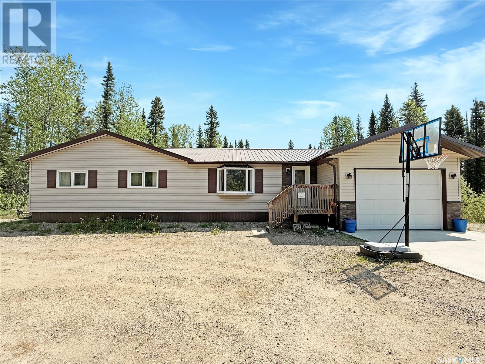 14 Fairway Dr, Candle Lake, SK S0J 3E0