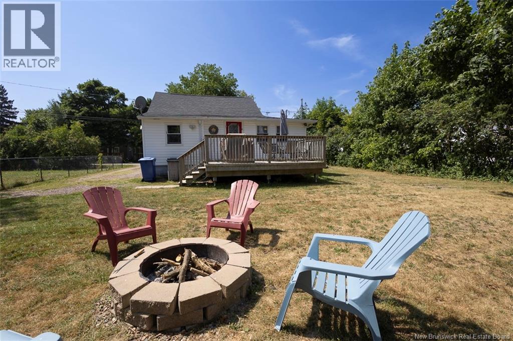 51 First Ave, Shediac, NB E4P 4E8