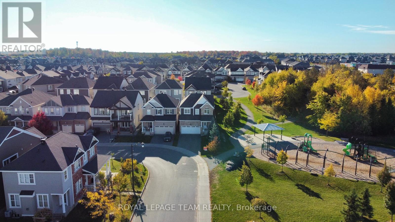 939 Whimbrel Way, Ottawa, ON K2C 3H2