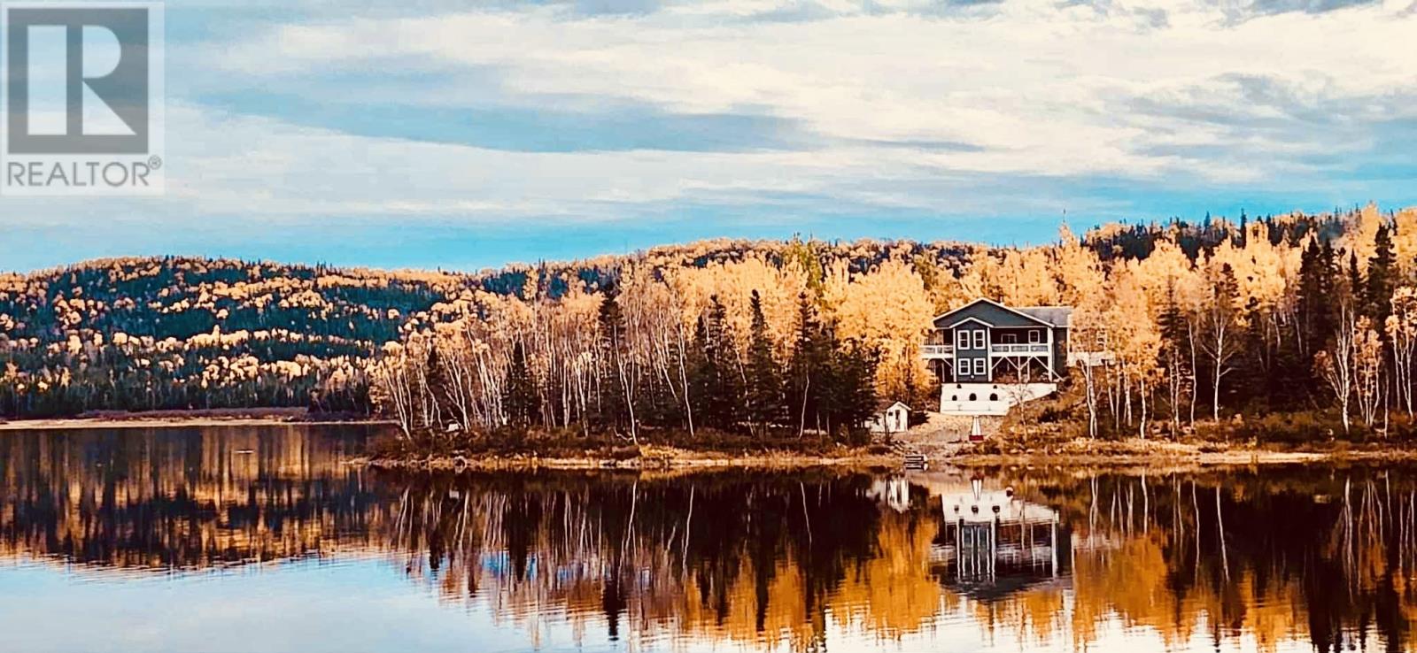 16 Lakeview Cres #a, Roberts Arm, NL A0J 1R0