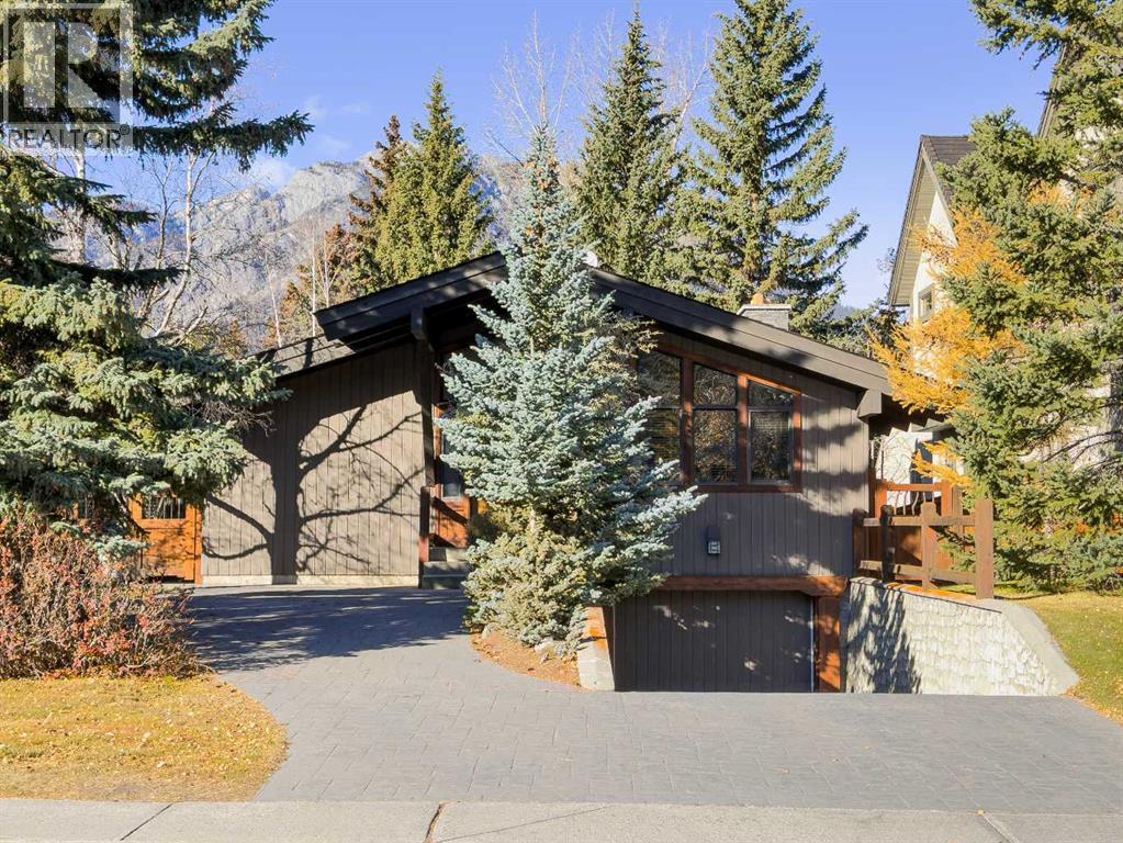 347 Muskrat St, Banff, AB T1L 1G1