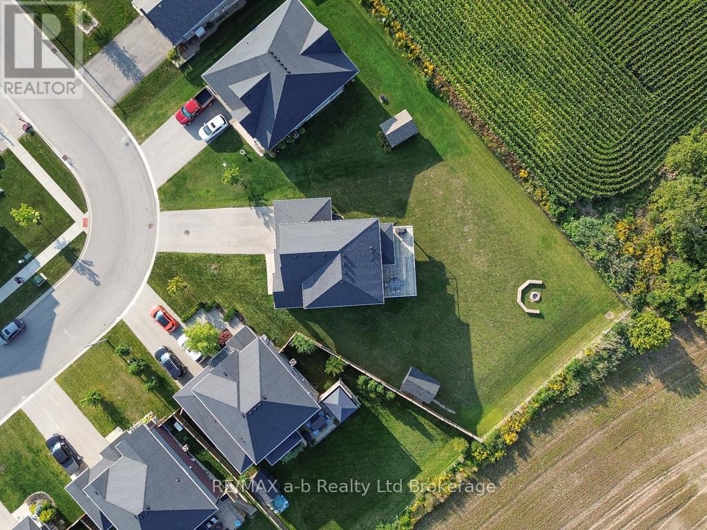307 Poldon Dr, Norwich, ON N0J 1P0