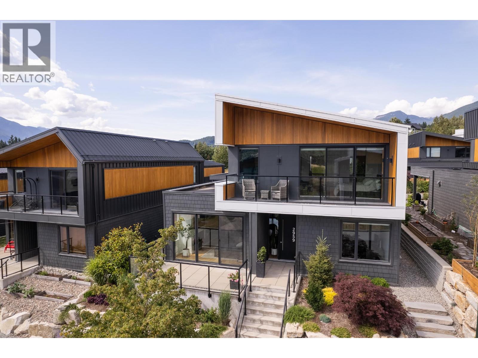 2959 Huckleberry Dr, Squamish, BC V8B 1B2