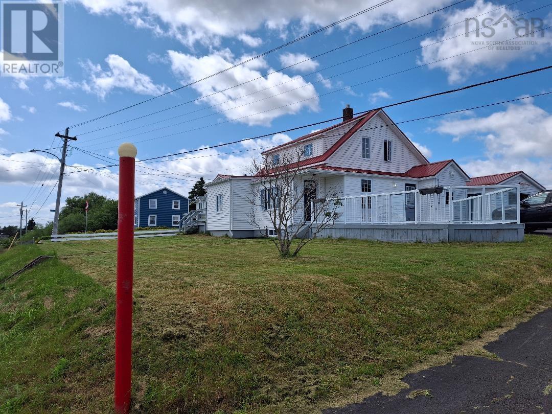 2633 Highway 206, Arichat, NS B0E 1A0