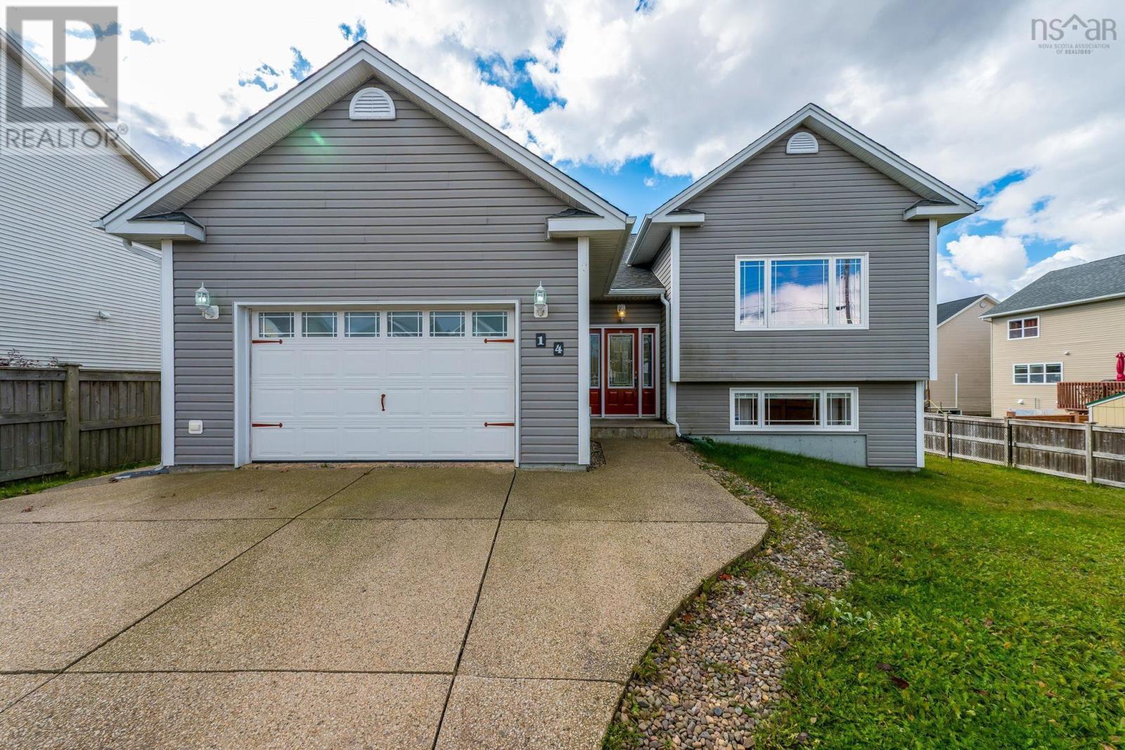 14 Marshall St, Dartmouth, NS B2X 0A8