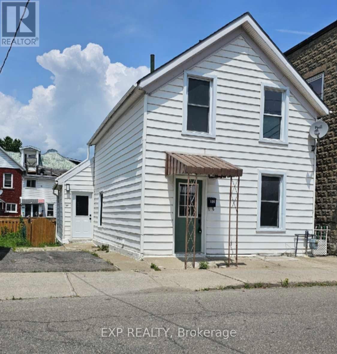 108 George St, Brockville, ON K6V 3V9