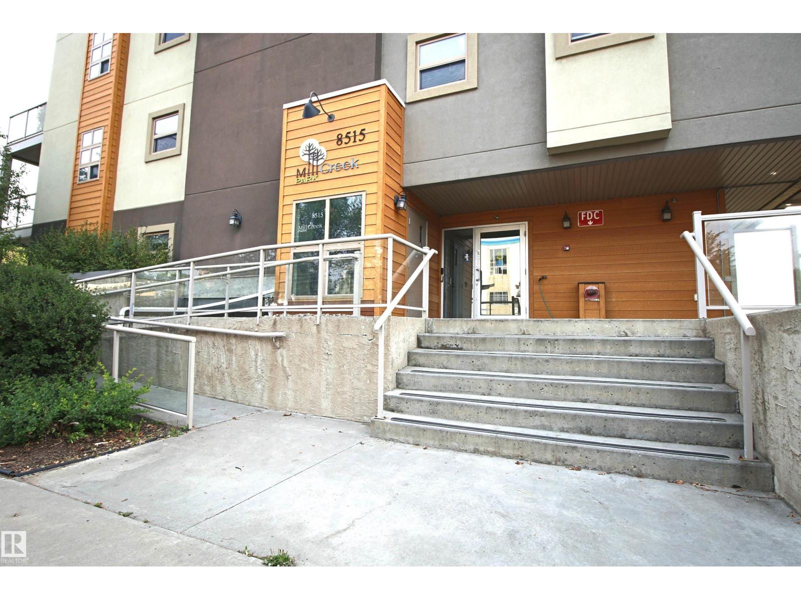 8515 99 Street Northwest #101, Edmonton, AB T6E 3T7
