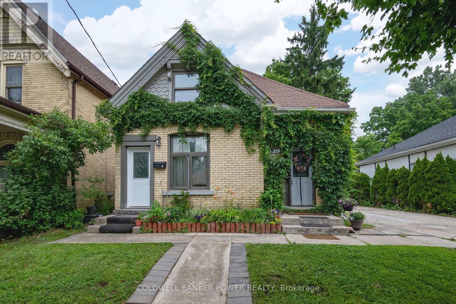 129 Mount Pleasant Ave, London, ON N6H 1E1