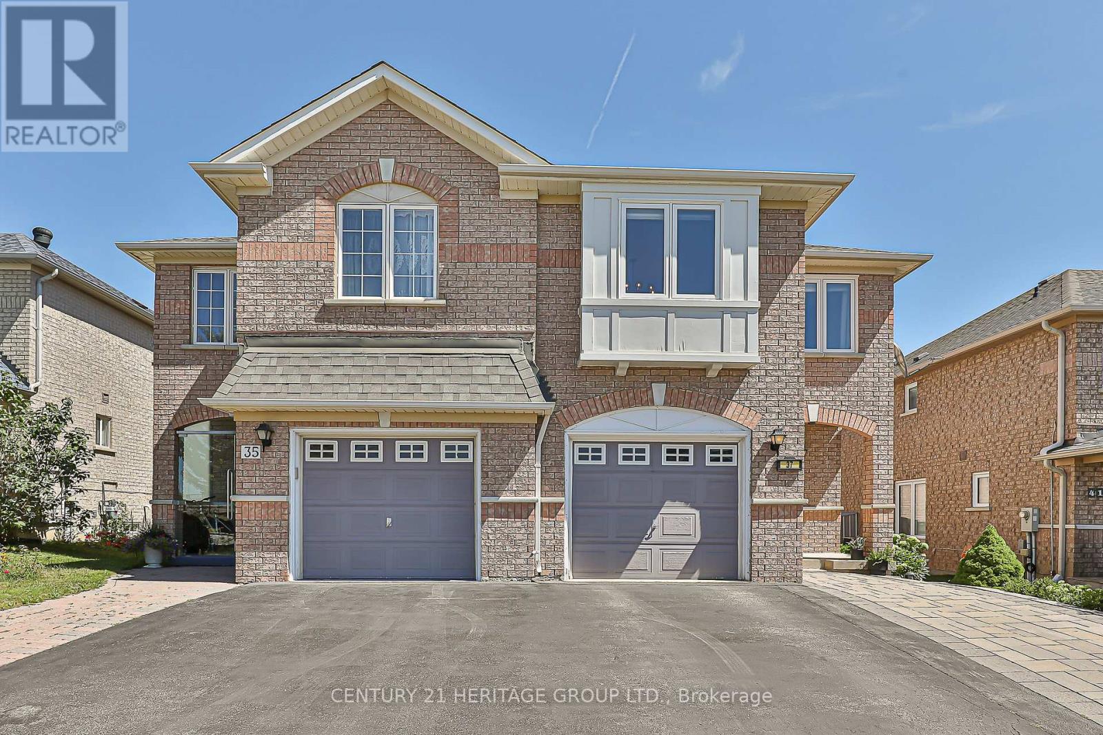 37 Peak Point Blvd, Vaughan, ON L6A 3T9