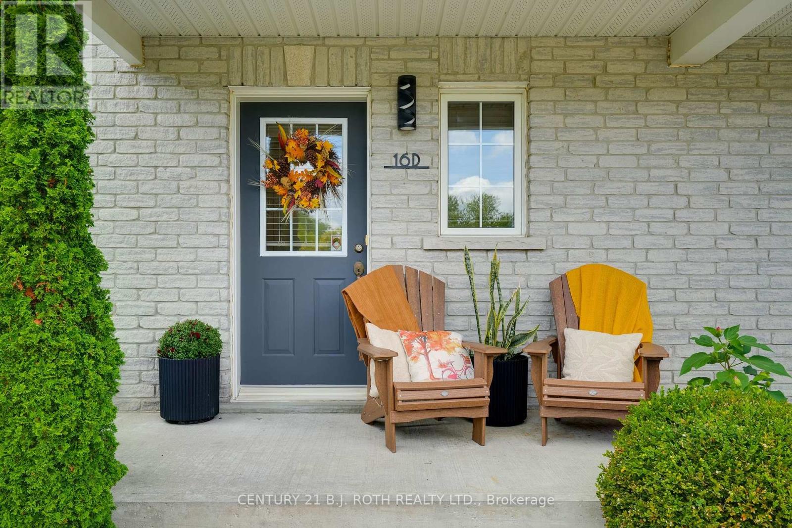 16 Marsellus Dr D Dr, Barrie, ON L4N 0Y4