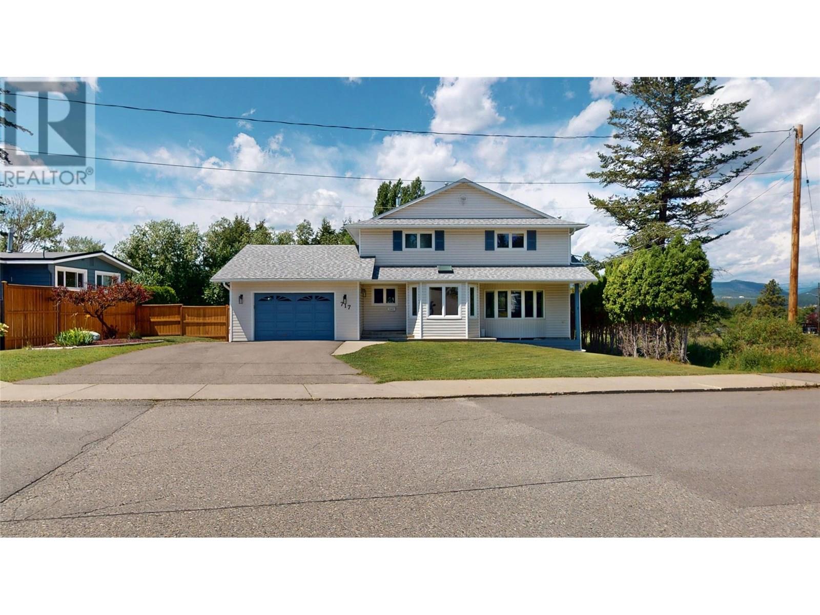 717 27 Avenue South, Cranbrook, BC V1C 3J6